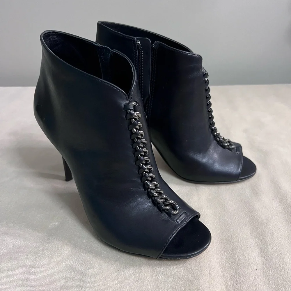 🖤✨ COACH New York Black Leather Chain Peep Toe Booties Heels 8B ✨🖤